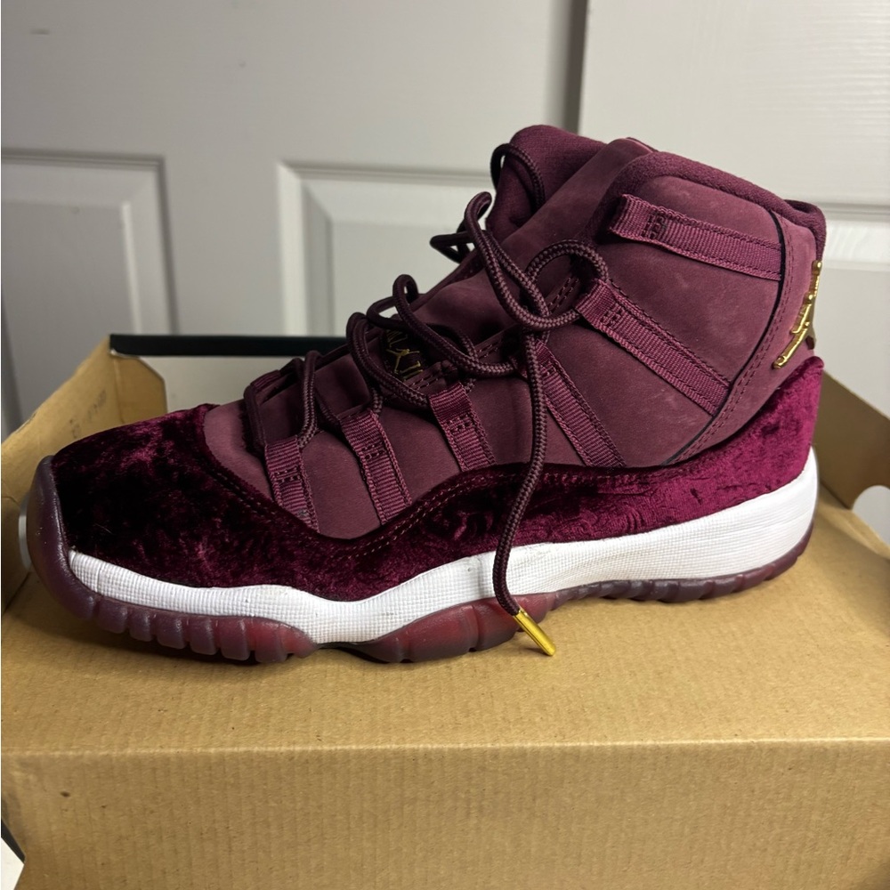 Jordan Air 11 Retro Night Maroon Sneakers